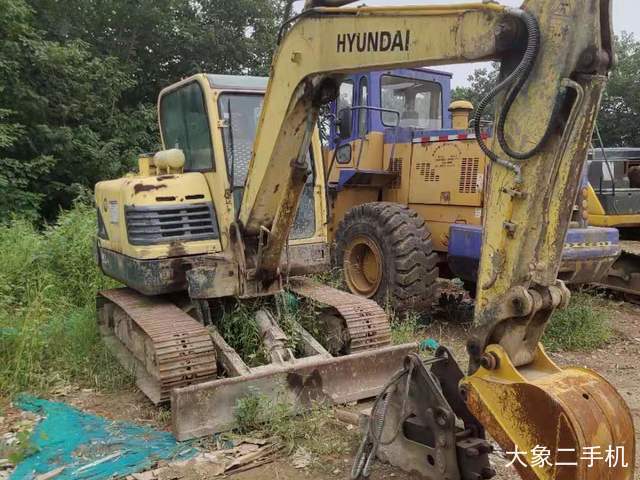 现代 R60-9 挖掘机