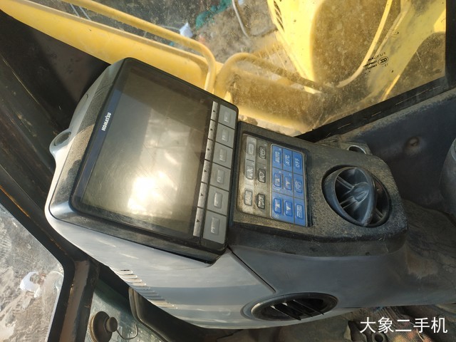 小松 PC220-8 挖掘机