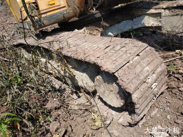 现代 R225LC-7 挖掘机