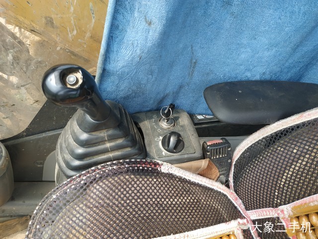 卡特彼勒 323DL 挖掘机