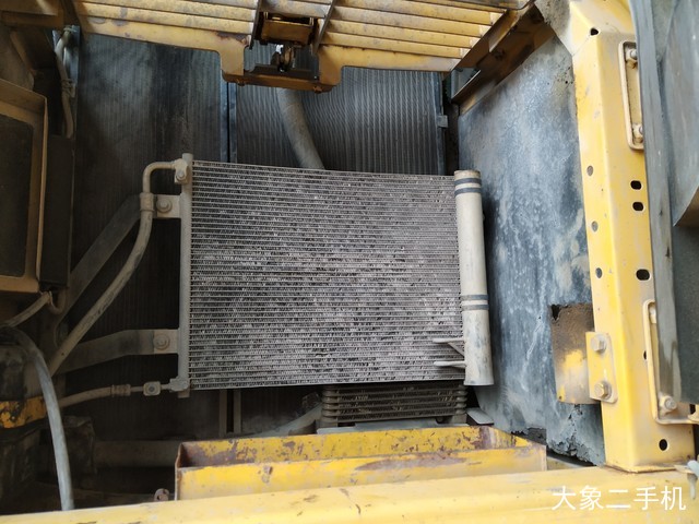 小松 PC240LC-8 挖掘机