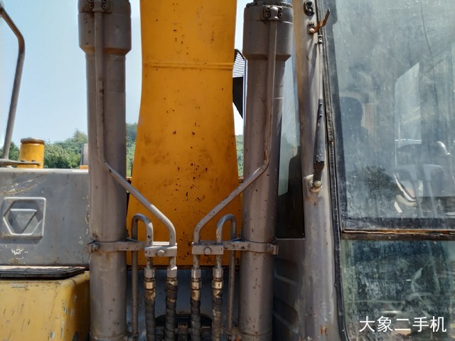 徐工 XE135B 挖掘机