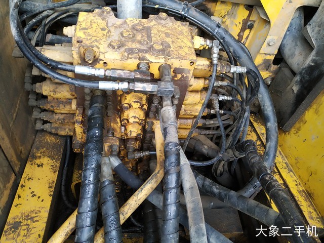 小松 PC240LC-8 挖掘机