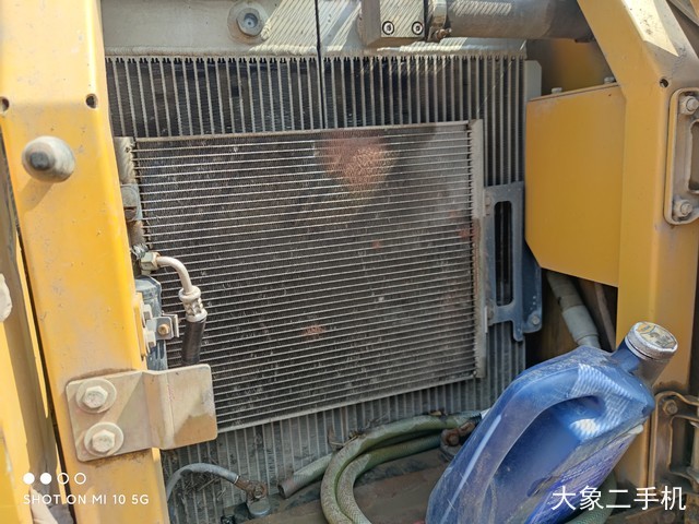 徐工 XE75D 挖掘机