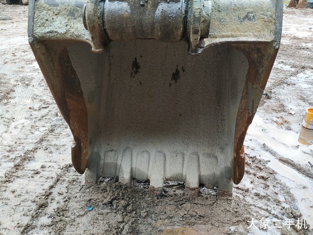 小松 PC240LC-8 挖掘机