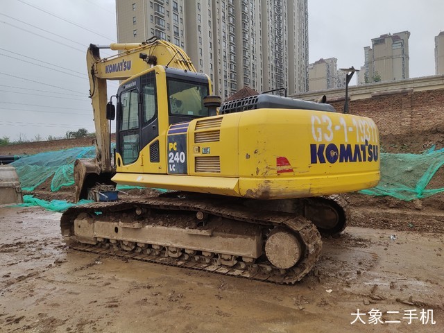 小松 PC240LC-8M0 挖掘机