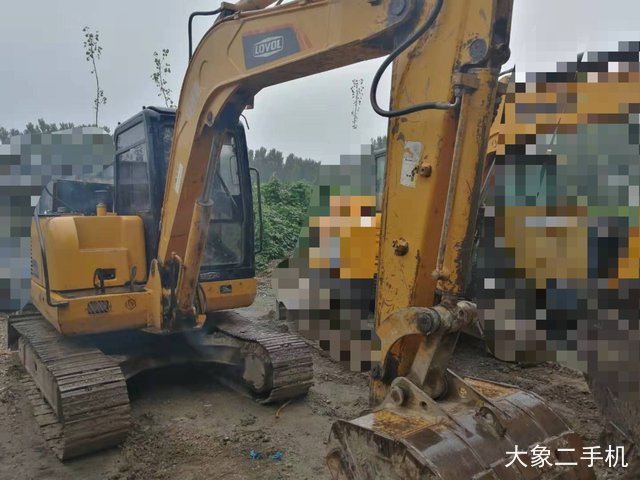 雷沃重工 FR65 挖掘机