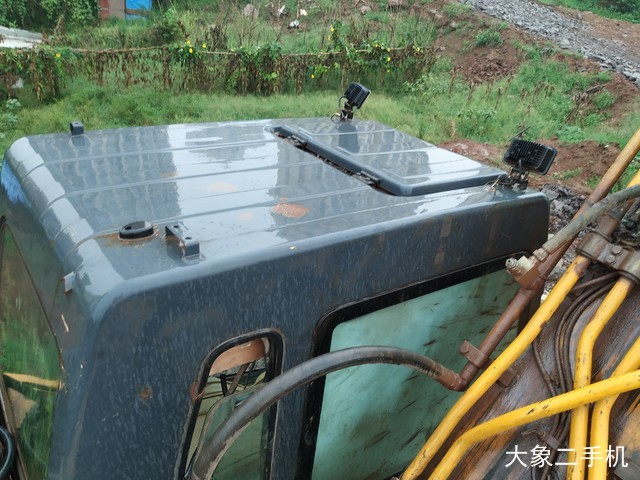 现代 R225LC-7 挖掘机