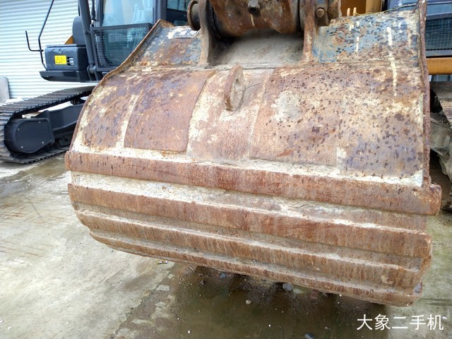 凯斯 CX300B 挖掘机