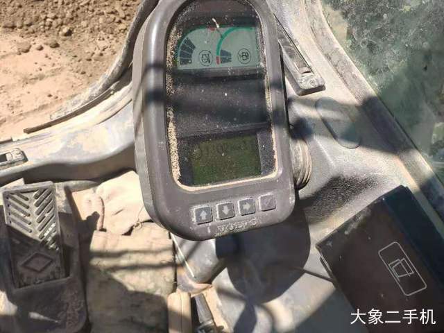 沃尔沃 EW140B 挖掘机