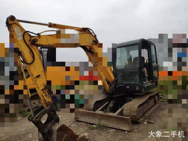 现代 R60-7 挖掘机