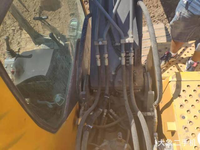 沃尔沃 EW140B 挖掘机