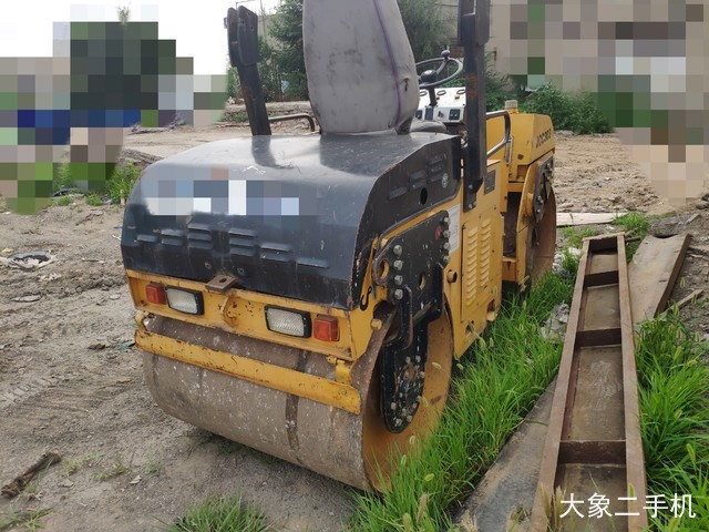 洛建 JCC303 压路机