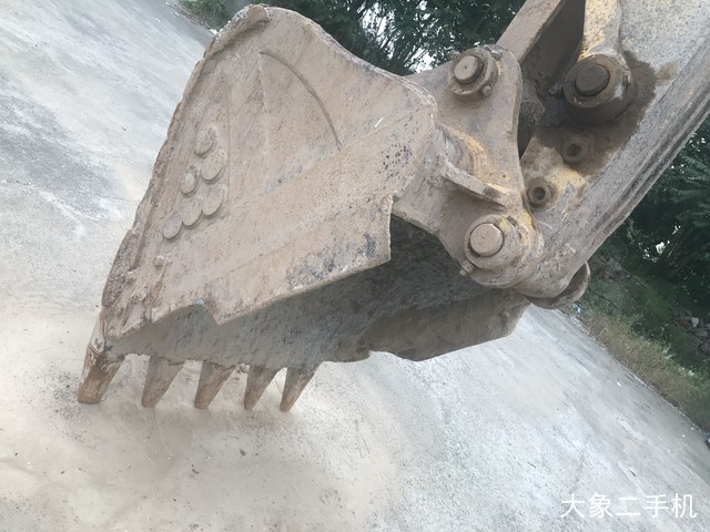 小松 PC200LC-8(600mm履带板) 挖掘机