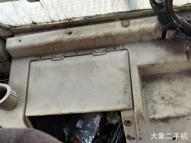 卡特彼勒 320B 挖掘机