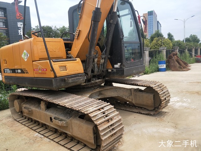 三一重工 SY135C-9 挖掘机