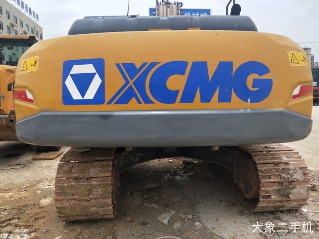 徐工 XE200D 挖掘机