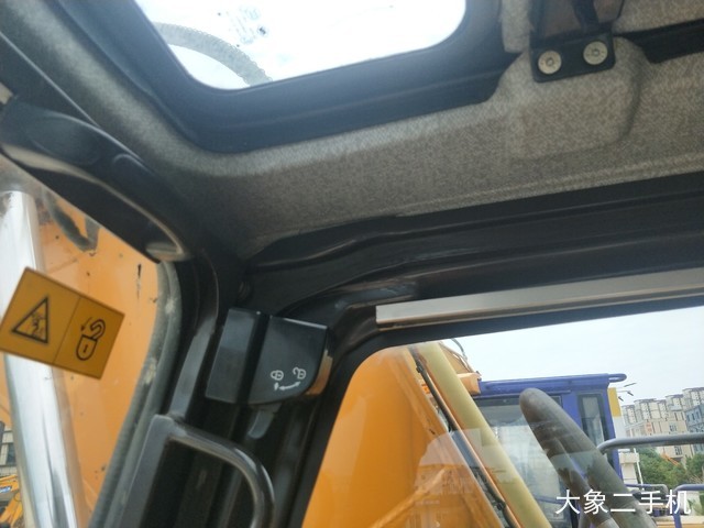 三一重工 SY135C-9 挖掘机