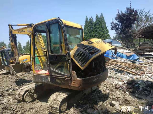 现代 R60-7 挖掘机