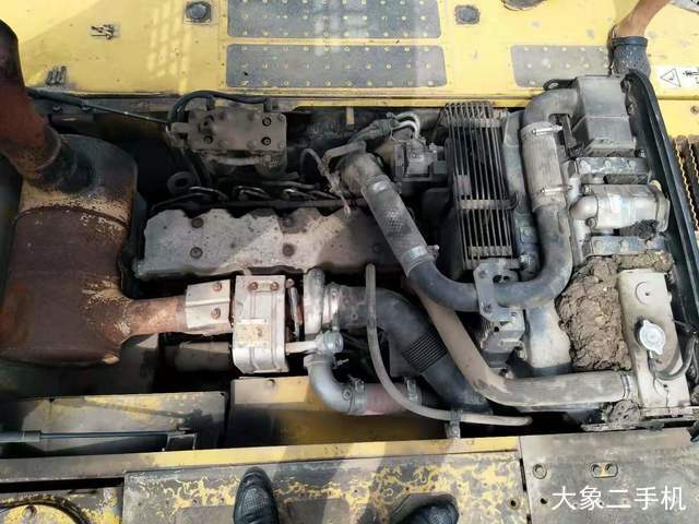 小松 PC240LC-8 挖掘机