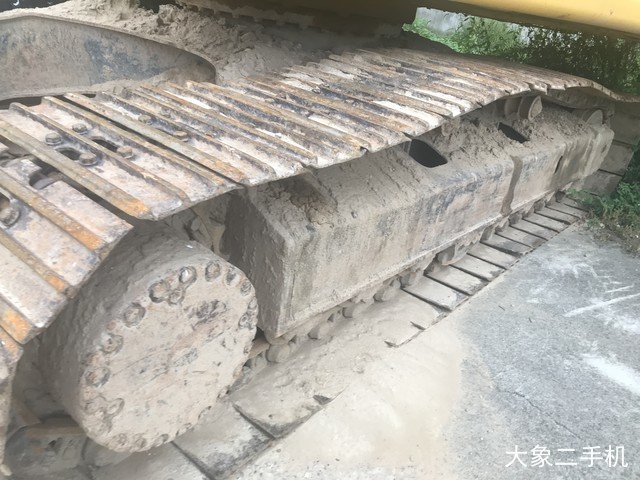 小松 PC200LC-8(600mm履带板) 挖掘机