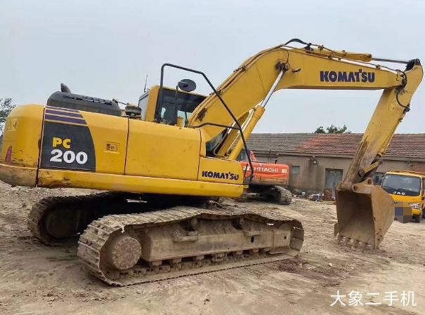 小松 PC200-8M0 挖掘机