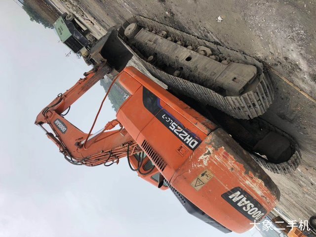 斗山 DH225LC-7 挖掘机