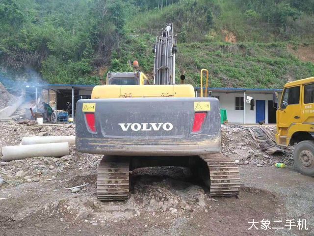 沃尔沃 SD200DX 挖掘机