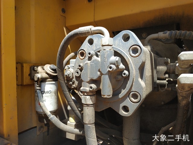 徐工 XE215D 挖掘机