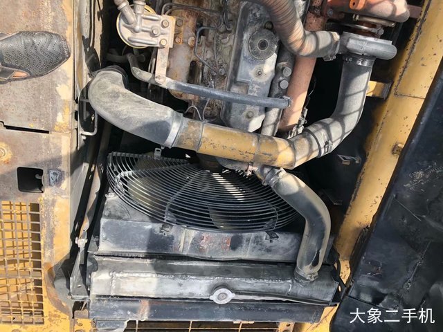 卡特彼勒 320B 挖掘机