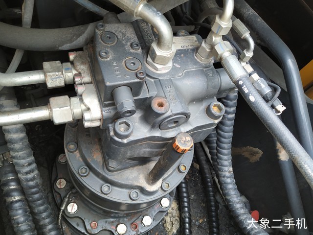 徐工 XE265C 挖掘机