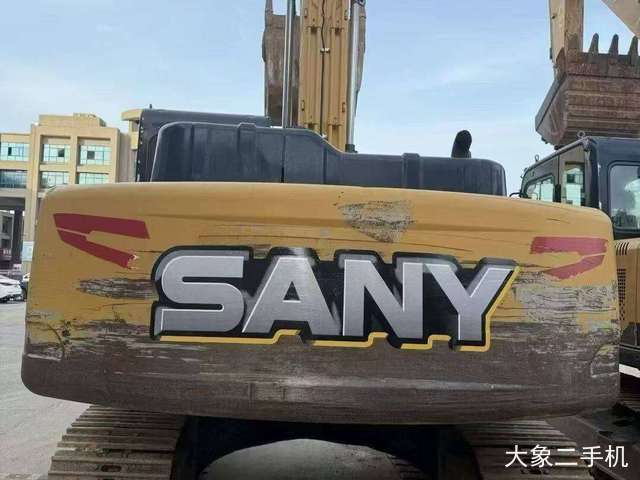 三一重工 SY200C 挖掘机