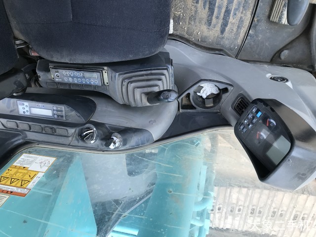 神钢 SK210LC-8 挖掘机