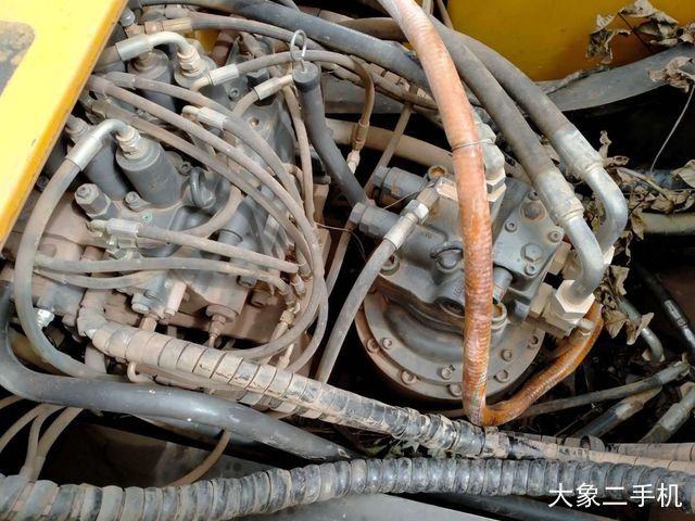 山东临工 E6225F 挖掘机