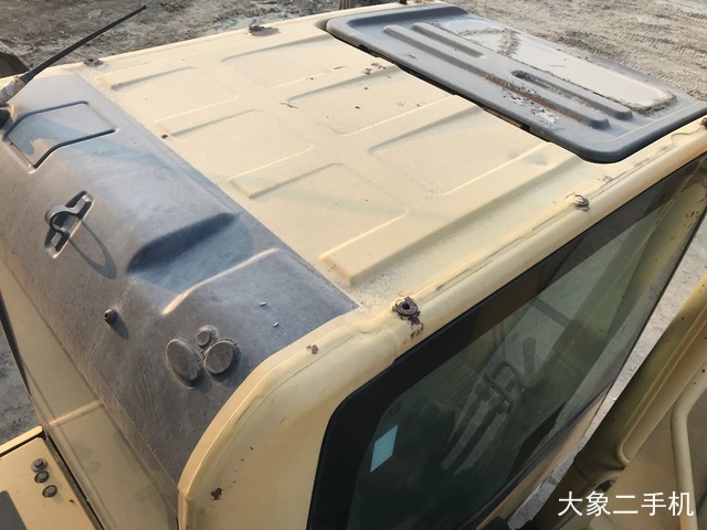 小松 PC220-8 挖掘机