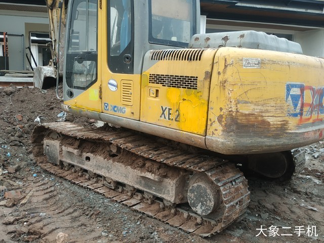徐工 XE135B 挖掘机