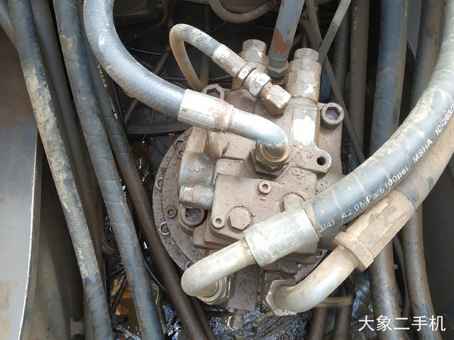 沃尔沃 EC210BLC 挖掘机