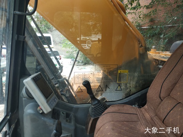 三一重工 SY235C-9 挖掘机