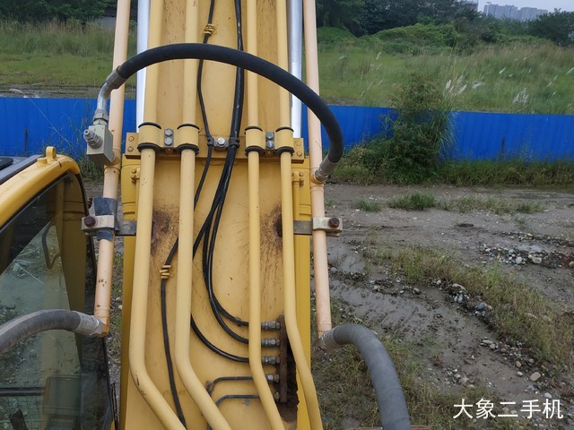 小松 PC240LC-8M0 挖掘机