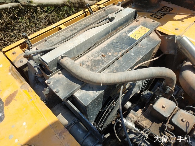 现代 R225LC-7 挖掘机