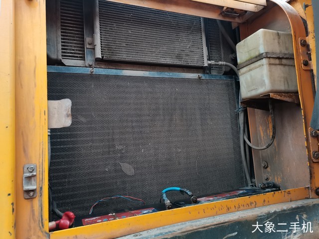 现代 R225LC-7 挖掘机