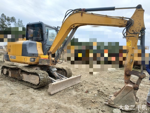 徐工 XE60D 挖掘机