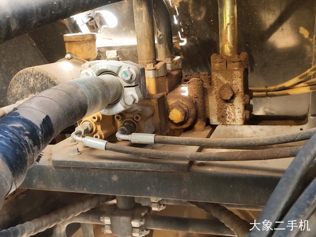 山东临工 L955F 装载机