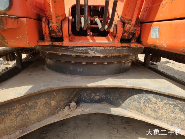 斗山 DX260LC 挖掘机