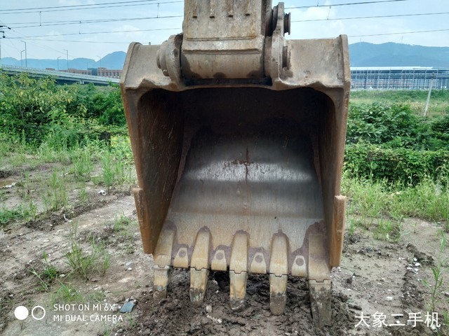 徐工 XE335C 挖掘机