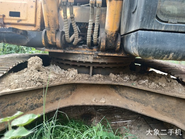 现代 R225LC-7 挖掘机