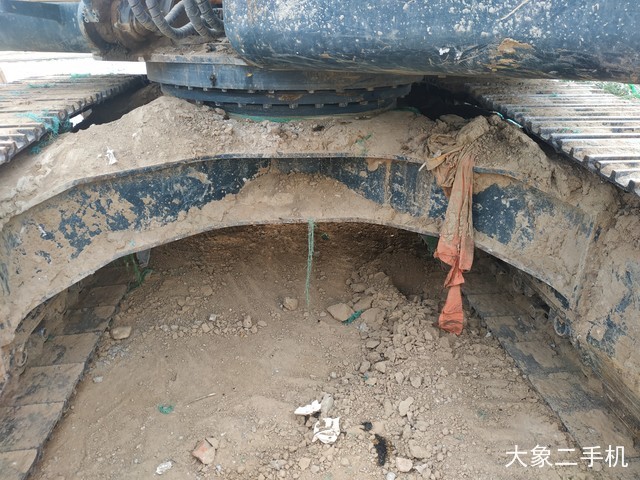 现代 R215LVS 挖掘机