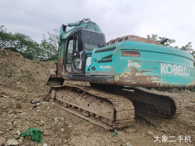 神钢 SK260LC-8 挖掘机