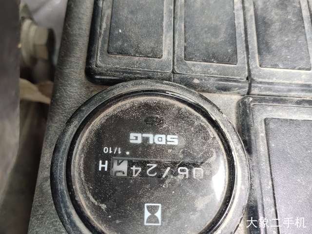 山东临工 E6225H 挖掘机