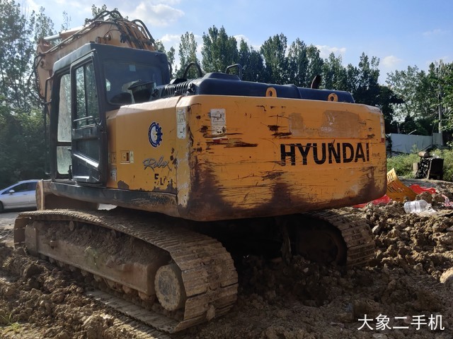 现代 R225LC-7 挖掘机